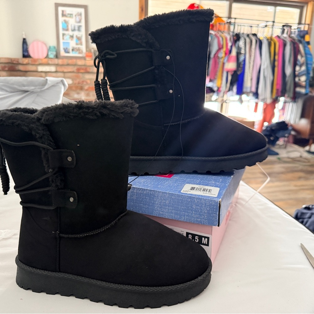 Women’s Pop Melodius Black boots size 8.5 women’s